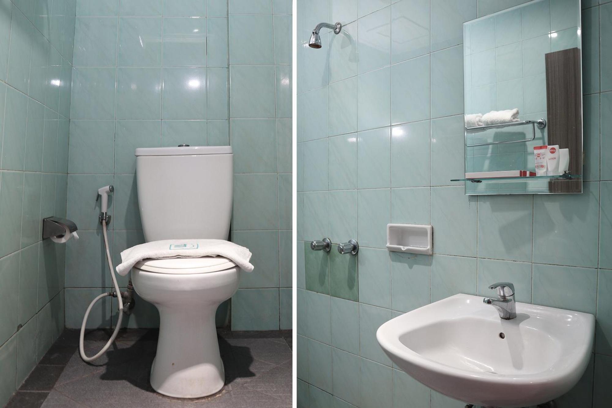 Oyo 742 Mona Plaza Hotel Pekanbaru Ngoại thất bức ảnh
