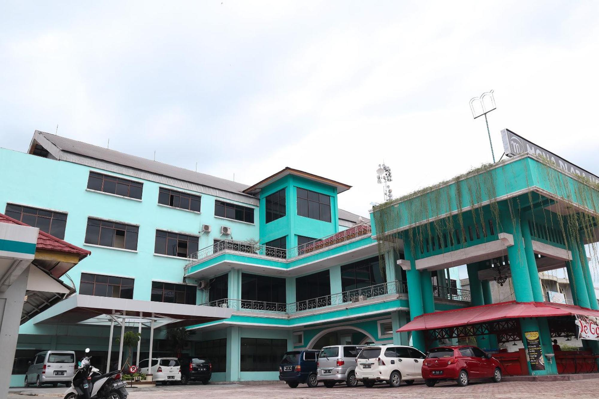 Oyo 742 Mona Plaza Hotel Pekanbaru Ngoại thất bức ảnh